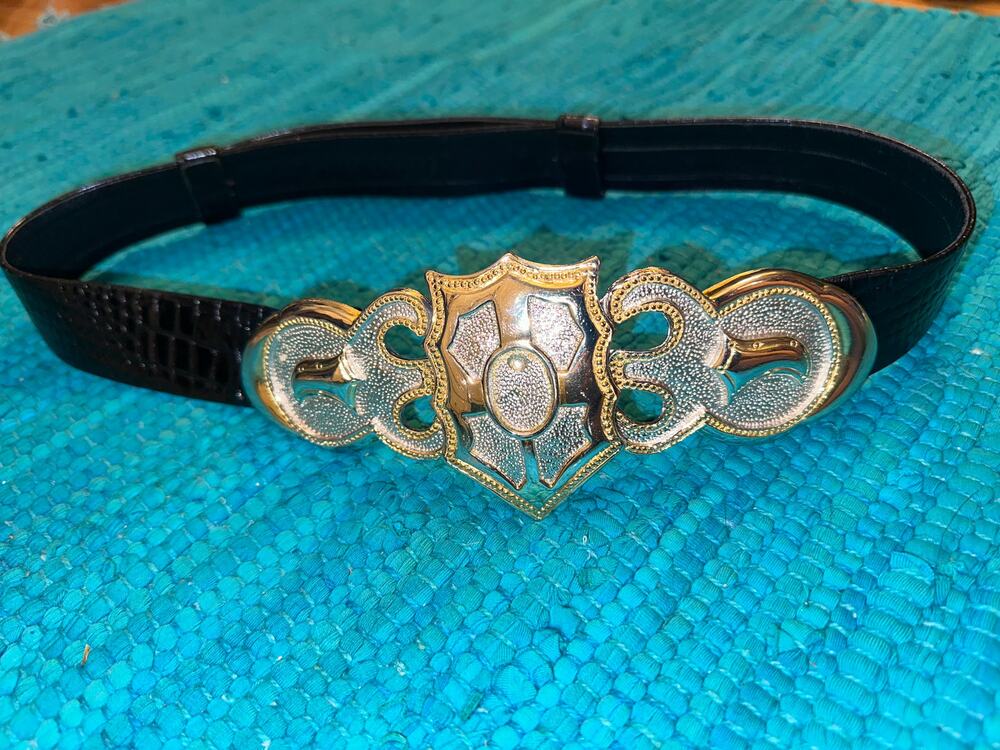 VINTAGE ALEXIS KIRK DESIGNER ALLIGATOR GOLD SILVER BUCKLE ADJUSTABLE SIZE BELT